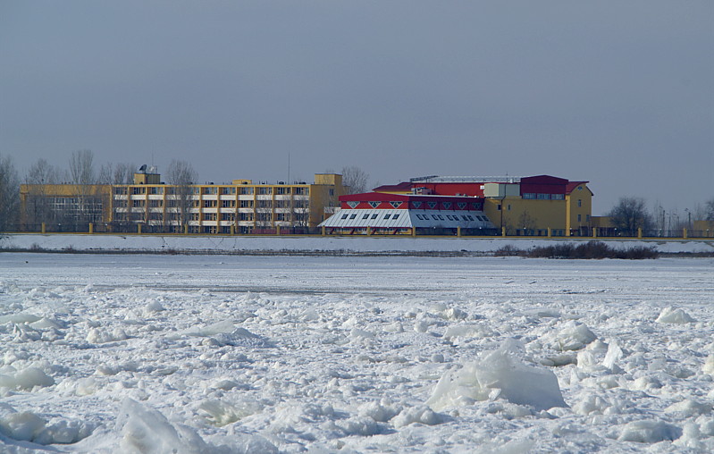 Тинаки бассейн